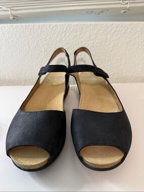 Black Dansko open toe sandals - size 42